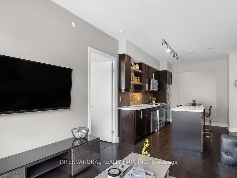 525 Adelaide St W #LPH35 — Photo 9