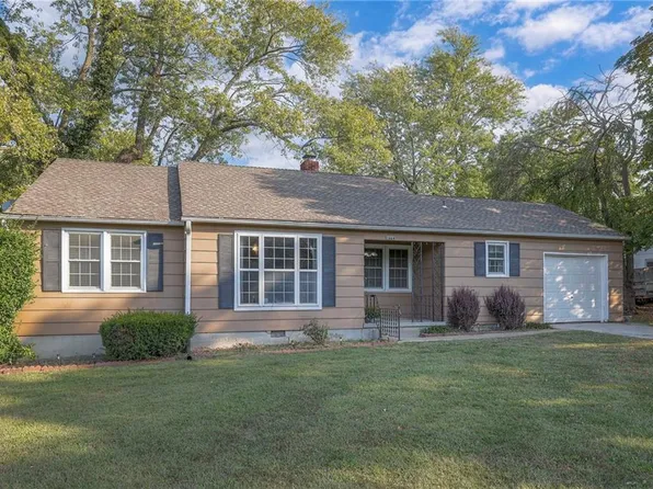 1004 E Mechanic St, Harrisonville, MO 64701