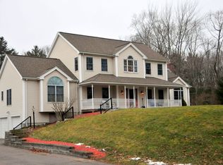 74 School St, Hopkinton, MA 01748