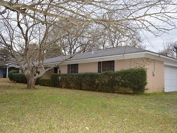 3rd image of 129 Cedar Heights Dr