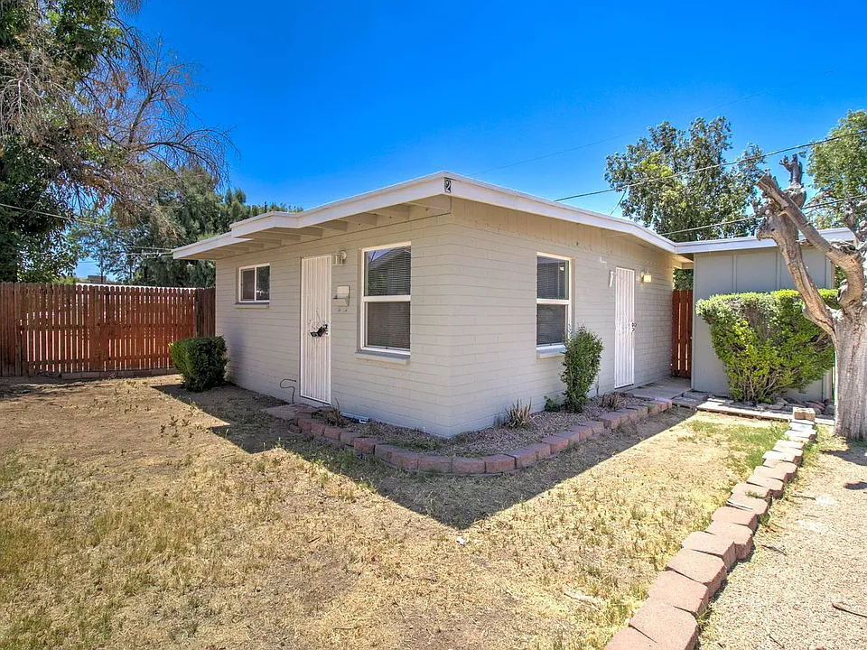 2133 W Morten Ave #2