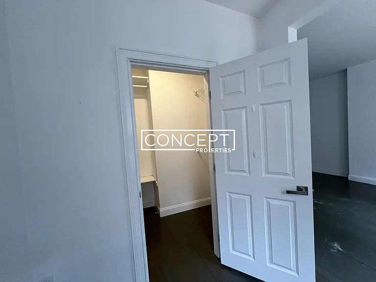 31 Temple St #2C — Photo 11