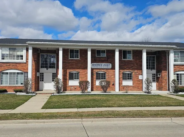 22031 E Eleven Mile Rd #16, Saint Clair Shores, MI 48081