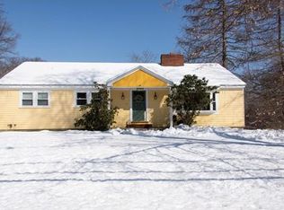 121 Linebrook Rd, Ipswich, MA 01938