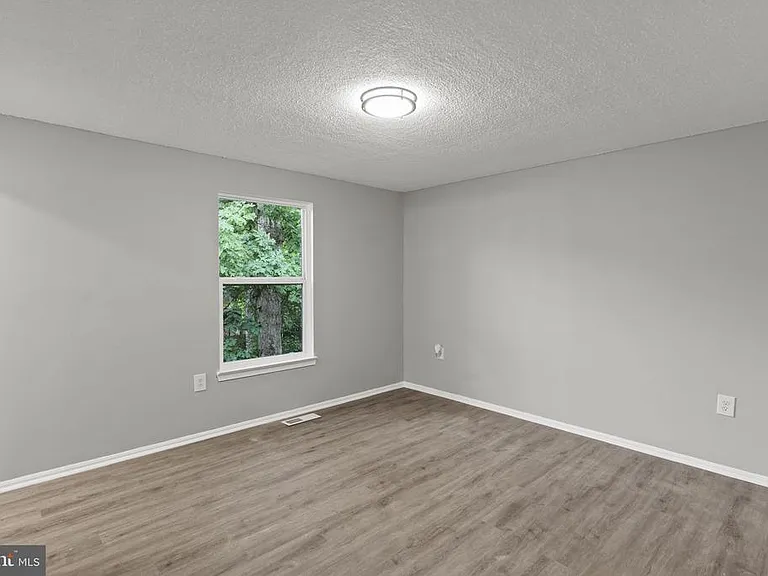 1718 Brightwell Ct — Photo 17