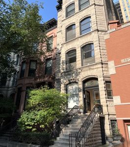 818 N Dearborn St APT 2R, Chicago, IL, 60610