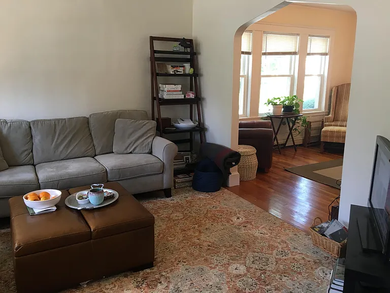 Archway Access into Dining Room