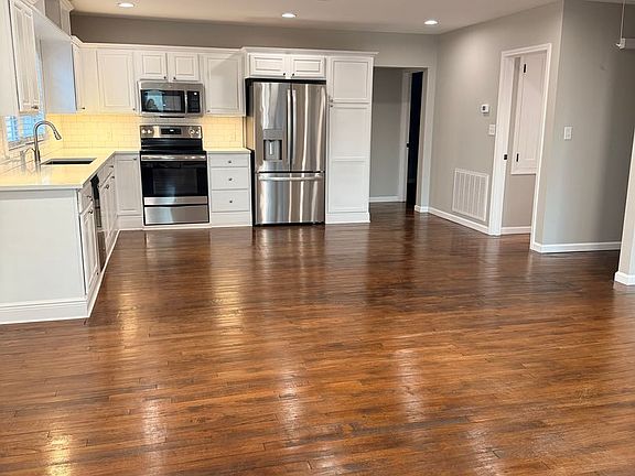 2nd image of 4502 Cauley Ln