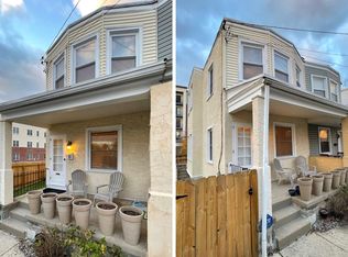 38 S Cricket Ter, Ardmore, PA 19003