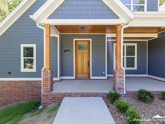 3rd image of 1146 E Columbus Pl