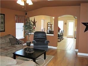 5th image of 2321 Vernell Way