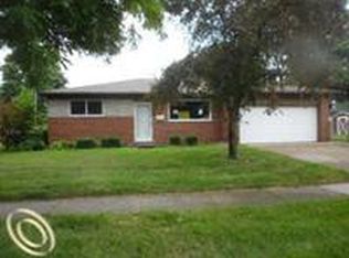5376 Gerald St, Warren, MI 48092