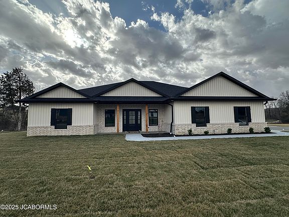 5th image of 1522 Summerfield Dr
