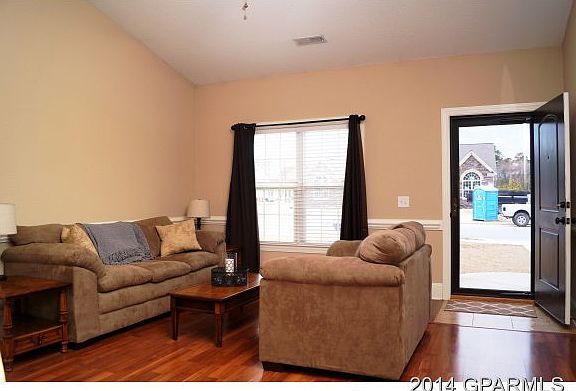 3rd image of 3400 Ellsworth Drive #A