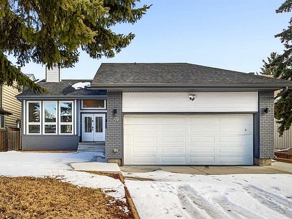 2nd image of 40 E Wood Cres SW