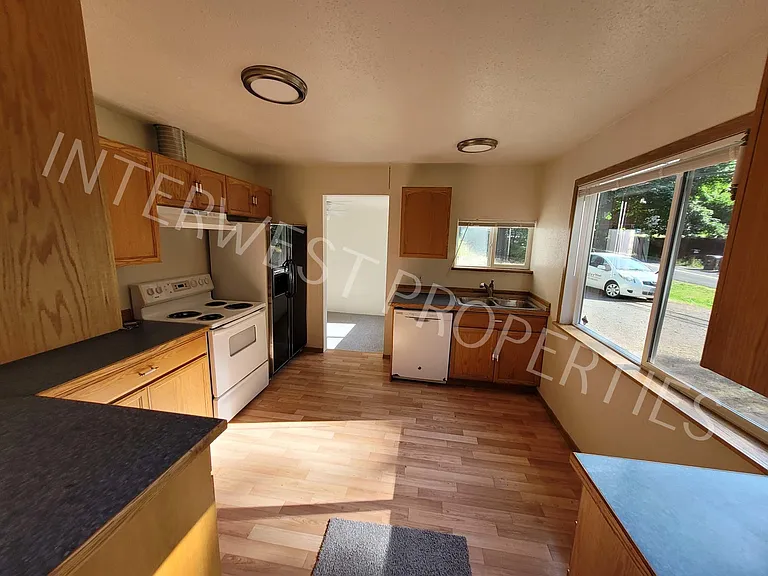 16045 Swan Ave — Photo 8