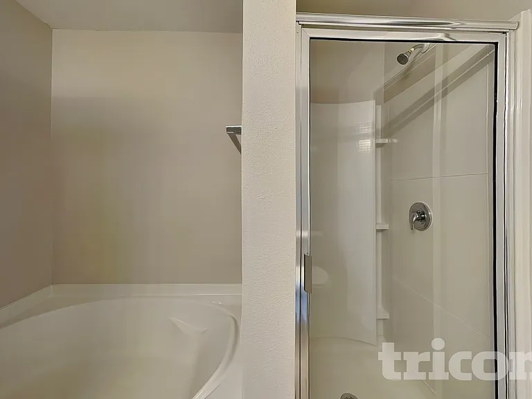 6931 Savannah Springs Dr — Photo 10
