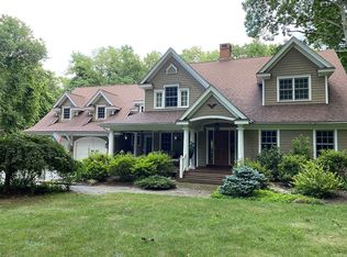 21 Cedar Hill Rd, Newtown, CT 06470
