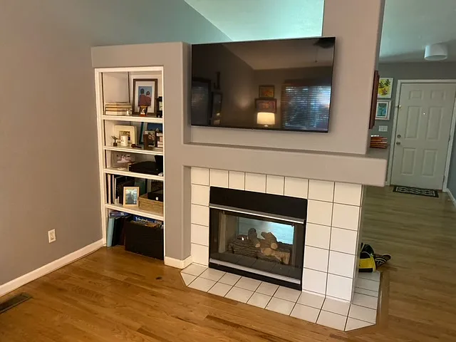 2340 Andrew Dr — Photo 3