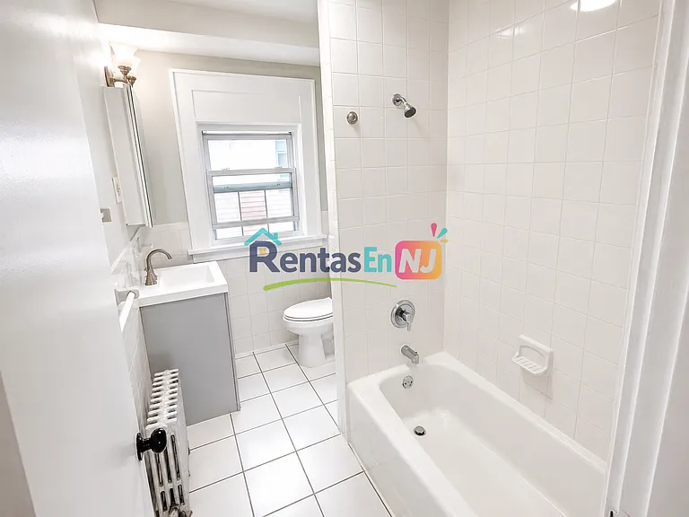 148-150 Norwood St #2A — Photo 3
