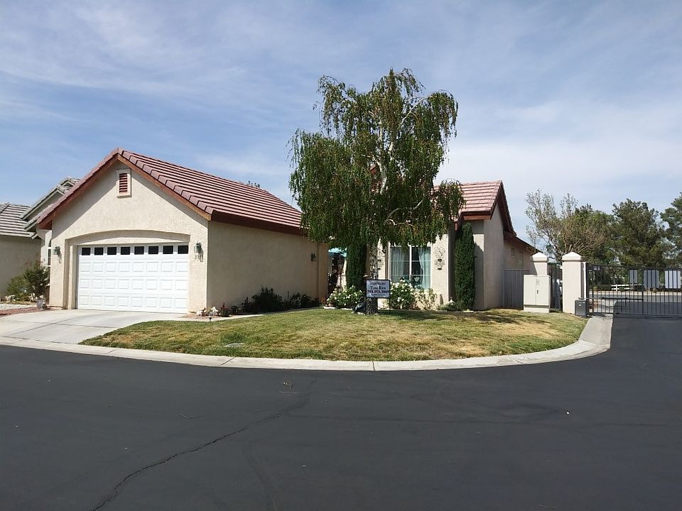 1st image of 11351 Country Club Dr
