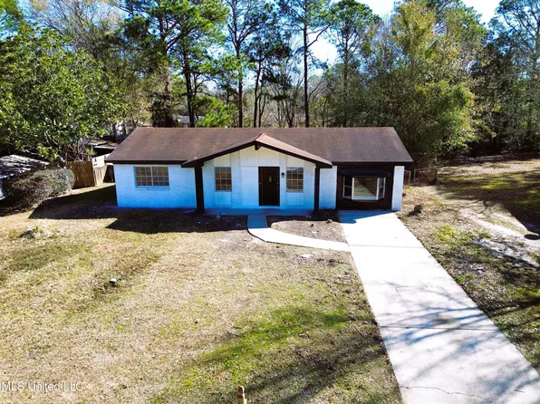 2408 Southern Dr, Gautier, MS 39553