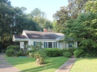 425 Bauskett St, Edgefield, SC 29824