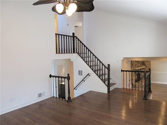 5th image of 152 W 18th St