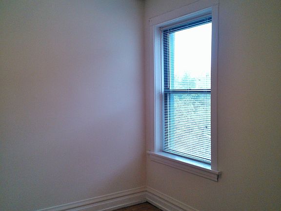 5th image of 3117 N Sheffield Ave #3