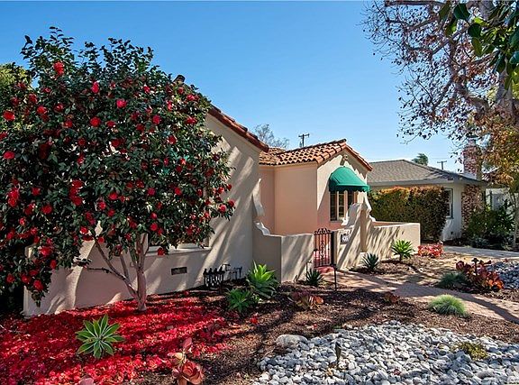 4th image of 2415 Poinsettia St