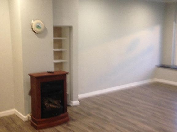 4th image of 580 Wood St