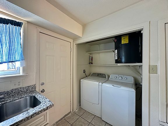3rd image of 3013 Independence St APT D