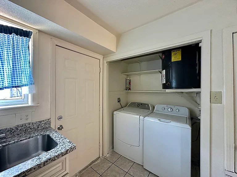 3013 Independence St #D — Photo 3