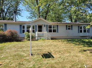 4631 Huron St, Newport, MI 48166