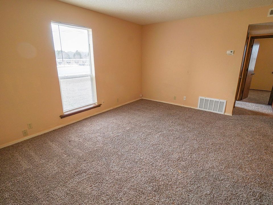 901 S US Highway 77 18 901 S Us Highway 77 Noble OK Zillow