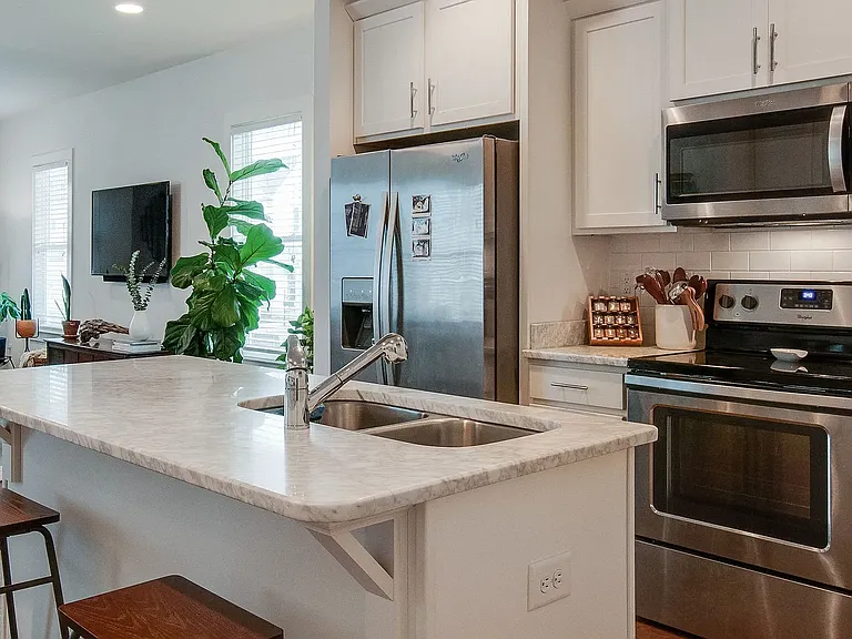 749 Cottage Park Dr — Photo 11