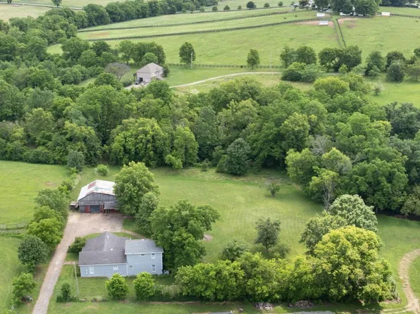 3156 Pinckard Pike, Versailles, KY 40383