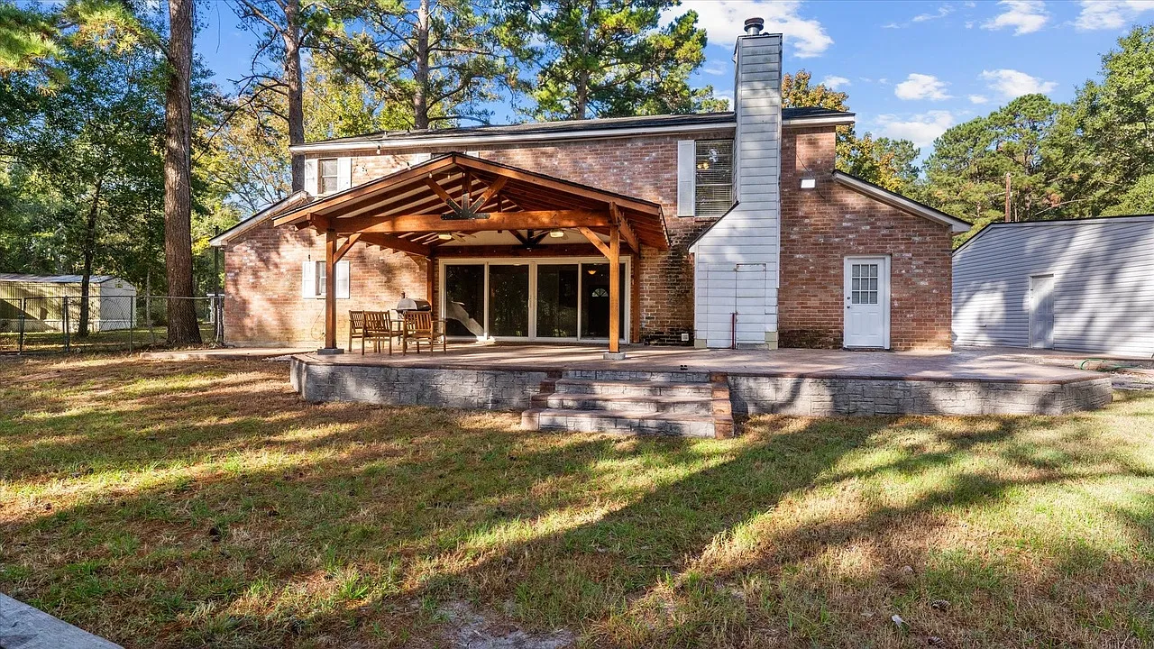 5 bed, 3000 sqft, $3,195 — Photo 3