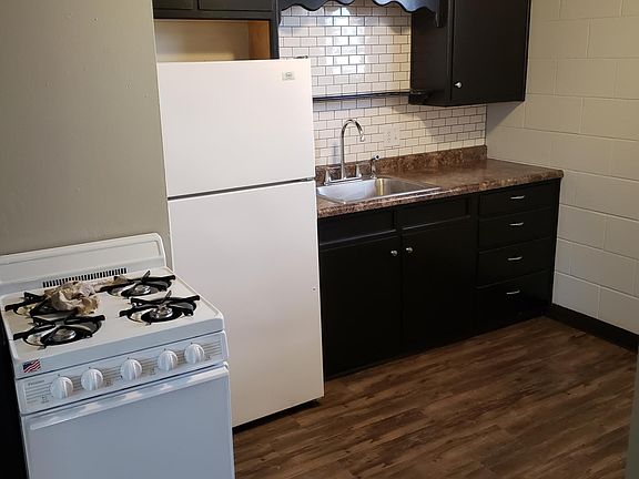 4th image of 1427 C St APT 4