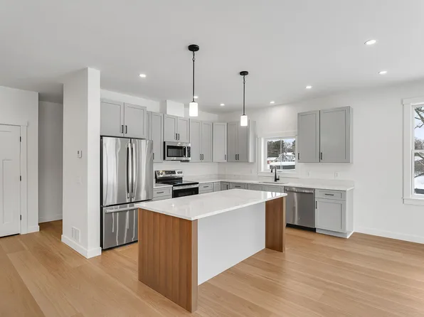 647A Church Rd, Colchester, VT 05446