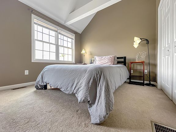 5th image of 417 Hildreth St Unit 10
