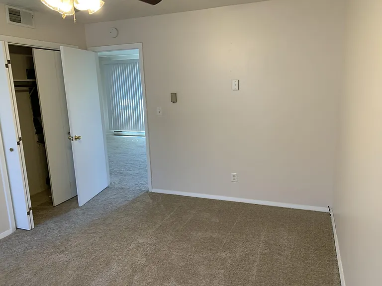 601 E Main St #6 — Photo 10