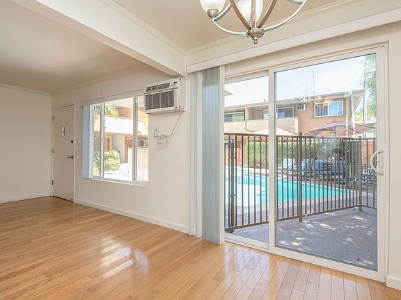 5th image of 1300 S Barrington Ave APT 1