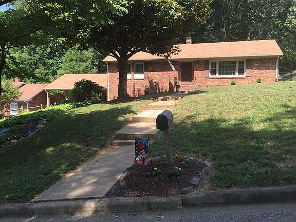 3rd image of 119 Greencroft Pl