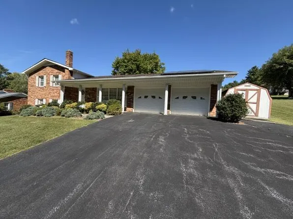 106 Sherwood Dr, Galax, VA 24333