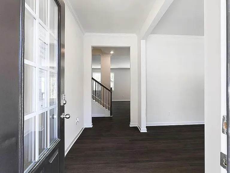 656 Quail Pass — Photo 2