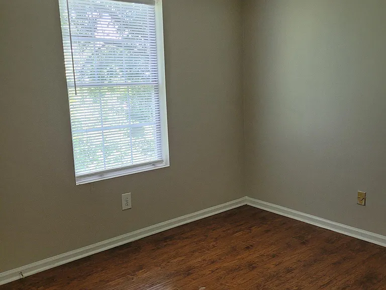 4220 Craig Ave — Photo 4