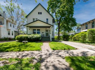 617 E Chestnut St, Bloomington, IL 61701