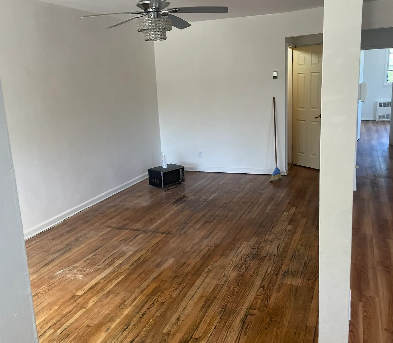 2 bed, 1000 sqft, $3,100 — Photo 3