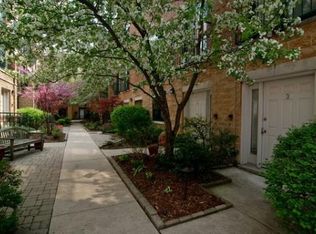 2501 N Wayne Ave, Chicago, IL 60614